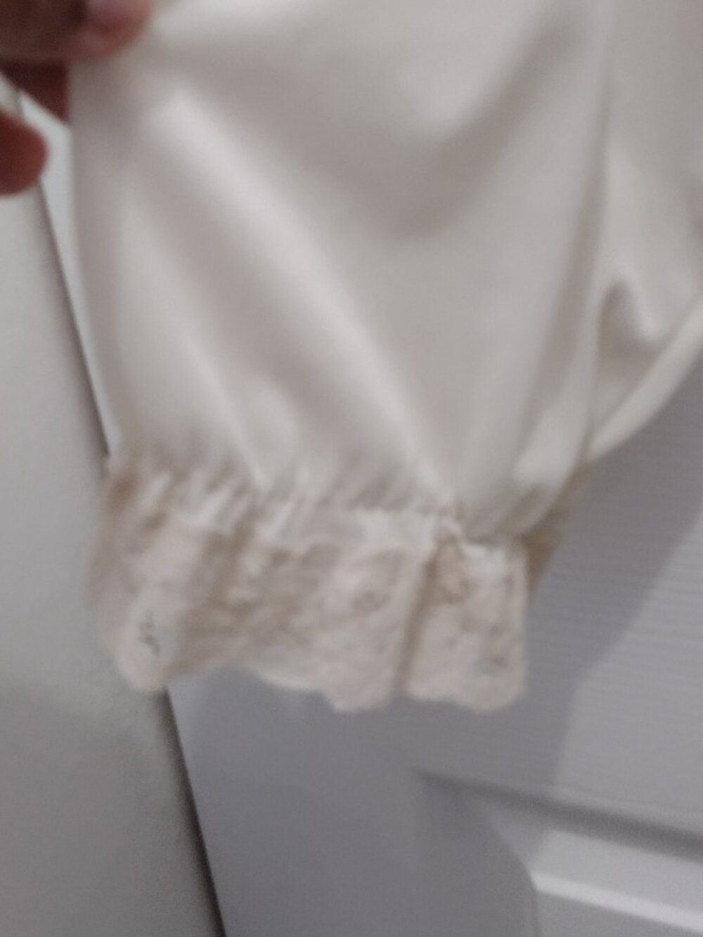Vintage Komar Cream Lace Trim Nightgown Maxi Gown Small 100% Antron Nylon - Picture 7 of 9